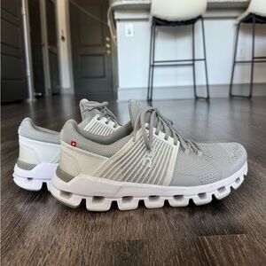 On Clouds Cloudswift Glacier/White Women’s Size 8.5